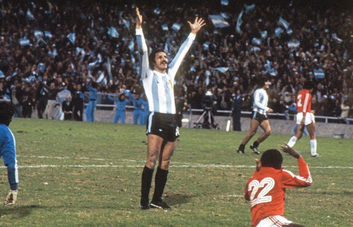 Argentina pasó a la final con la famosa goleada a Perú (Credito: www.elgrafico.com.ar).