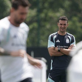 Scaloni y el armado del 11 para el debut: las dudas por los tocados y las opciones