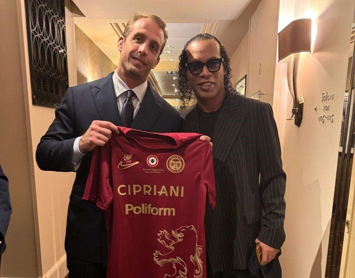 El empresario y el ganador del Balón de Oro juntos. 