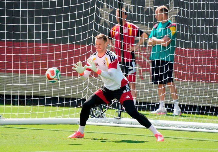 Neuer en la práctica (REUTER). 