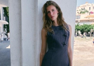 El vestido de estilo oriental, la prenda elegante y versátil que no puede faltar en tu fondo de armario