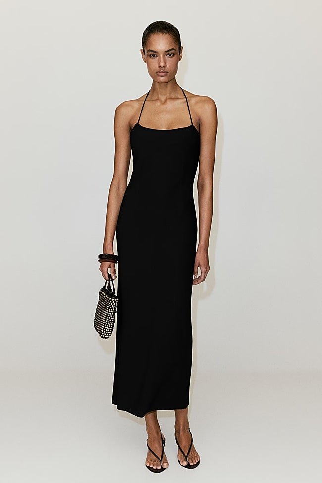 Vestido negro de Mango (29,99 euros)