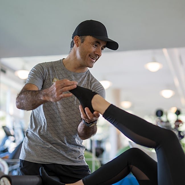 Edwar Alzate. monitor de Pilates de Palasiet Wellness Clinic.