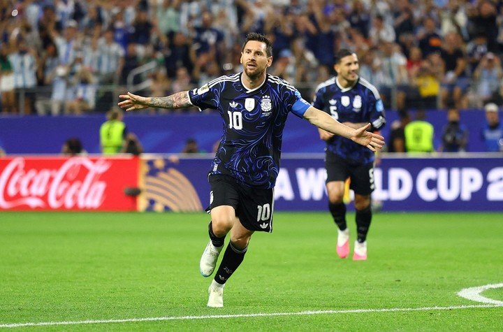Lionel Messi vs. Jordania. (REUTER)