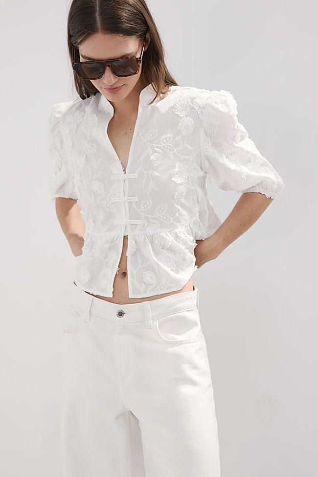 Camisa blanca de Mango (35,99 euros)
