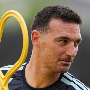 Con Messi al banco y Lautaro-Julián arriba: la innovadora formación de Argentina ante Jordania