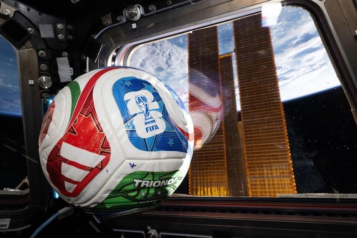 La pelota del Mundial desde el espacio. @NASA
