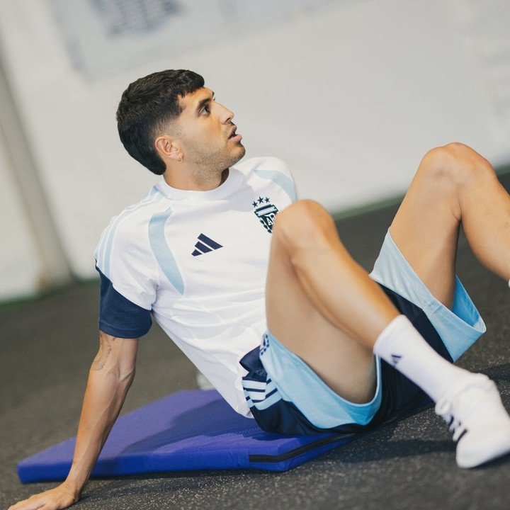 Imágenes del primer entrenamiento en el gimnasio (Prensa AFA).