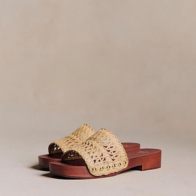 Zuecos ligeros con detalle trenzado de Sézane.