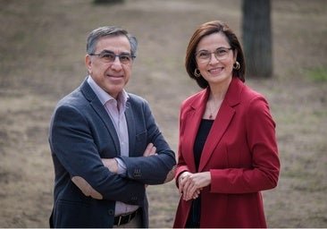 El claro mensaje del filósofo Arash Arjomandi y la psicóloga Rosa Rabbani: «Nuestro verdadero yo sobrevivirá a la muerte»