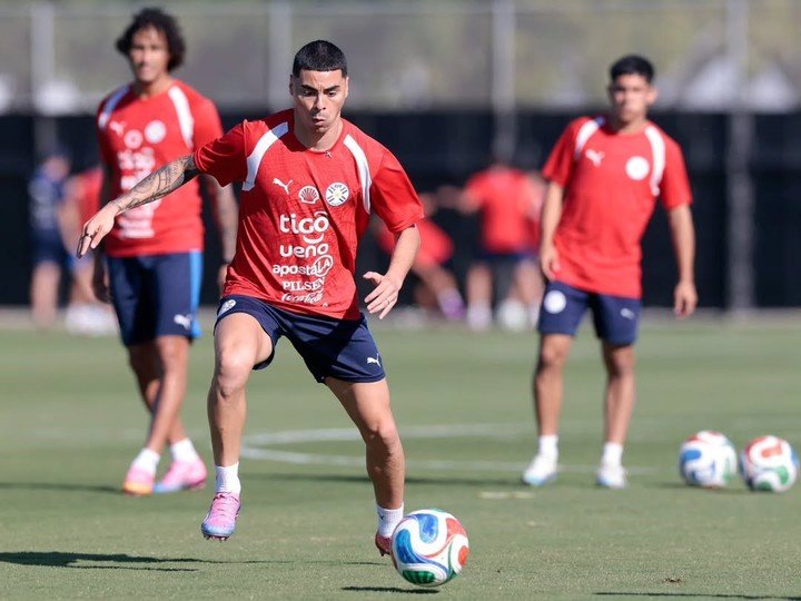 Vuelve Miguelito Almirón. (foto Prensa APF)