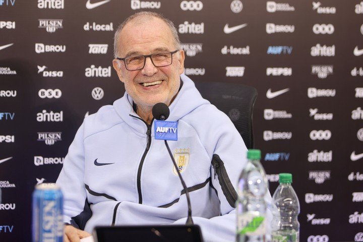 Bielsa en conferencia (EFE).
