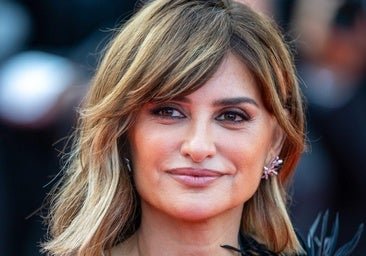 Peinados de madrina para pelo corto que favorecen, rejuvenecen y no parecen demasiado clásicos