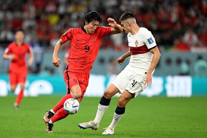 Cho Gue-sung ante Portugal en Qatar 2022 (AFP)