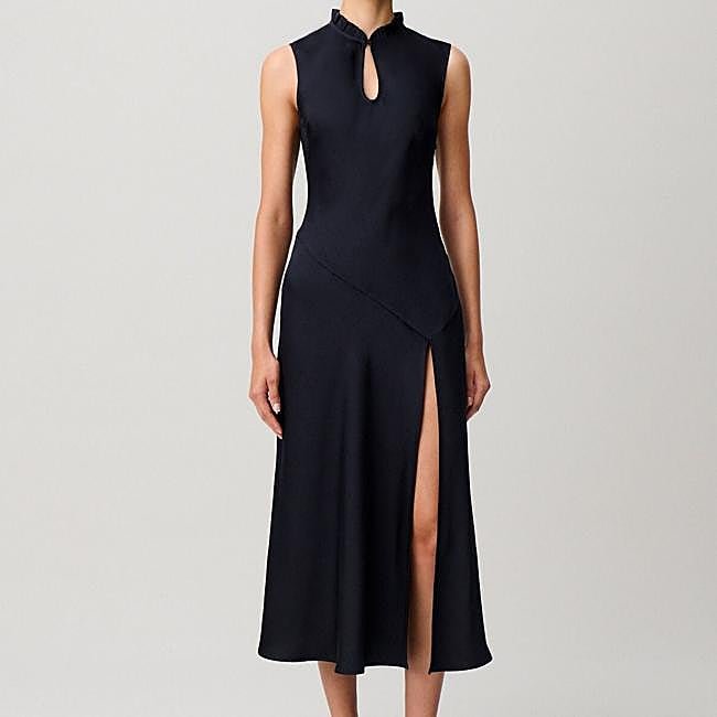 Vestido negro midi de Claudie Pierlot, 255 euros.
