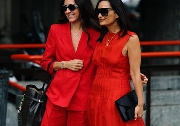 Rojo amapola: cómo llevar el tono más favorecedor del verano y los mejores básicos que potencian el bronceado
