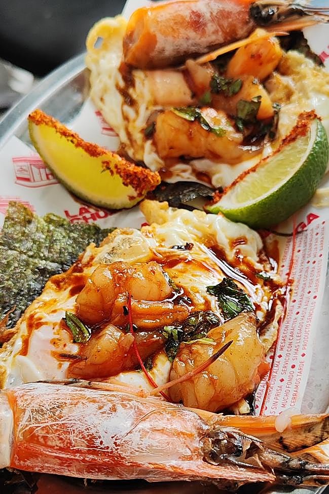 El taco de gambón de La Chunga, uno de sus platos más deliciosos que no puedes dejar de probar.