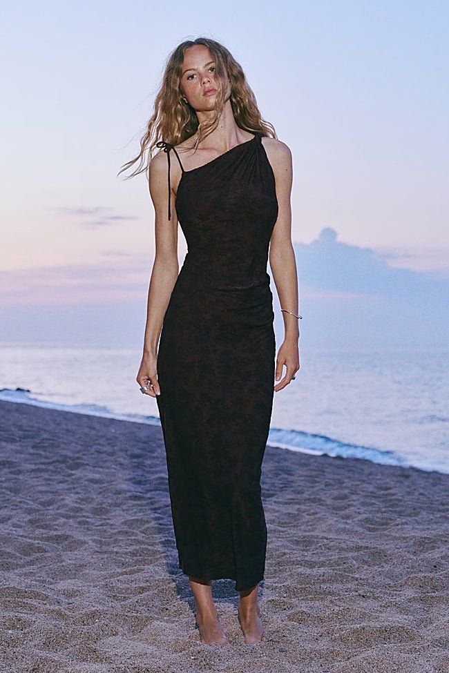 Vestido marrón de Mango (35,99 euros)