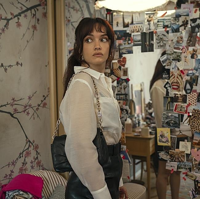 Olivia Cooke en una imagen de la serie La novia.