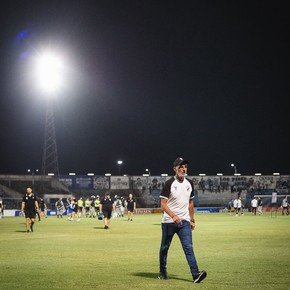A nada de volver del Mundial, se suspendió el fútbol uruguayo por la agresión a un jugador