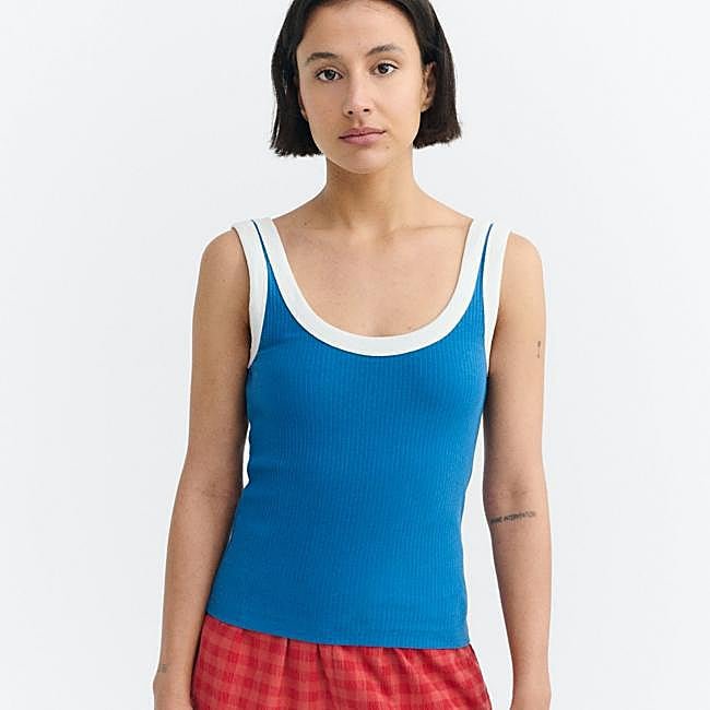 Tank top de canalé doble de Thinking Mu, 44,90 euros.