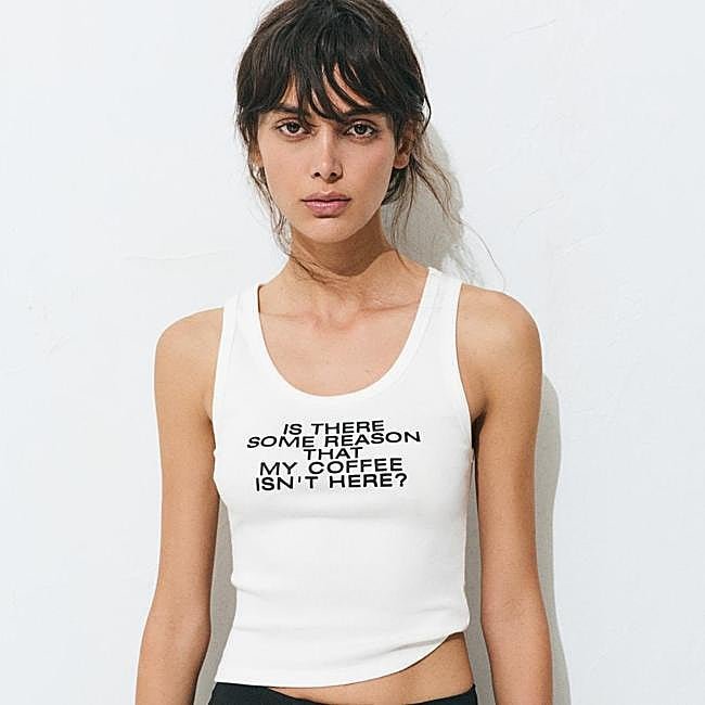 Tank top con mensaje de Pull&Bear, 9,99 euros.