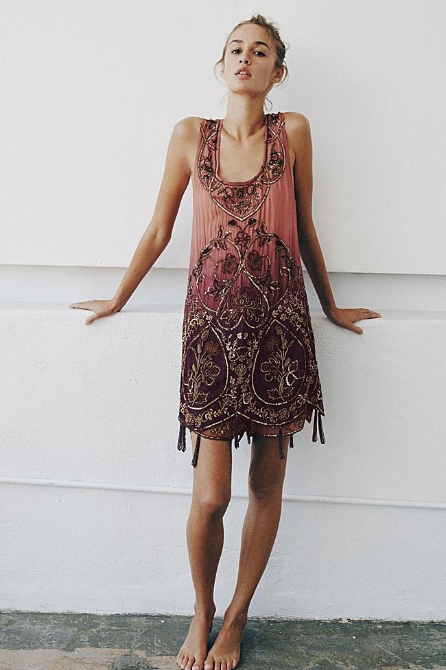 Vestido con lentejuelas de Zara (89,99 euros)