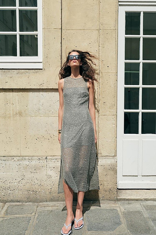 Vestido gris de Zara (39,99 euros)