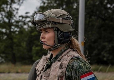 La princesa Amalia de Holanda, tras los pasos de Leonor: completa su formación en la Real Fuerza Aérea