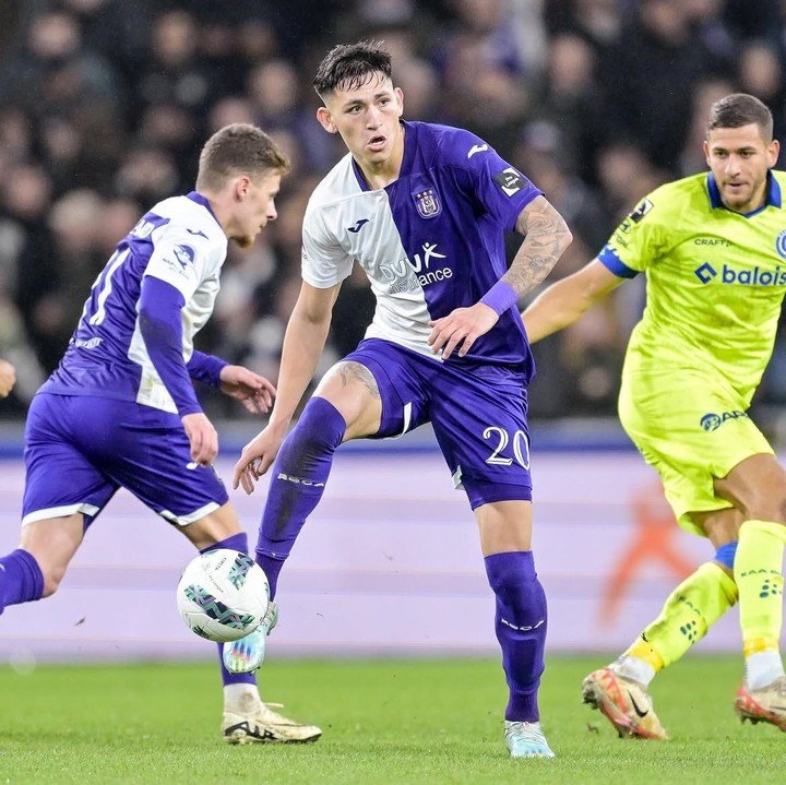 Vázquez jugó dos años y medio en el Anderlecht (Foto: Instagram @luiisvzqz).