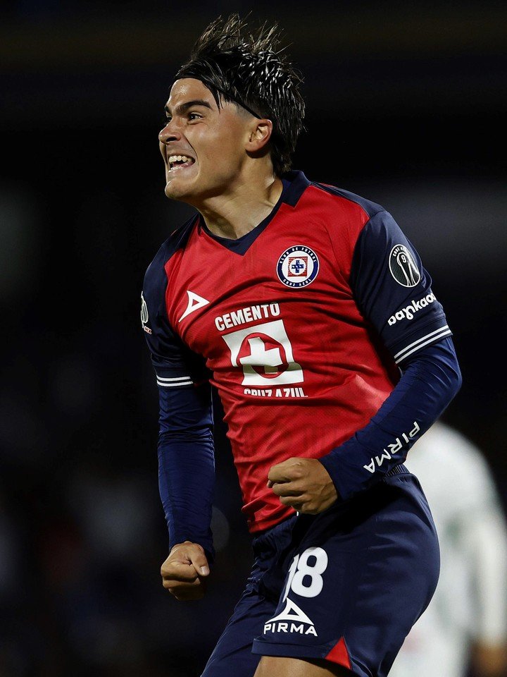 Luka Romero en el Cruz Azul. (EFE)