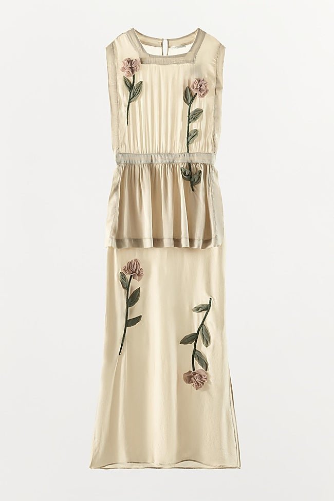 Vestido midi de Zara (89,99 euros)