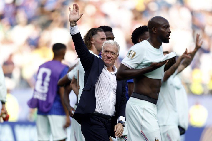 Deschamps dirá adiós en Francia post Mundial. (EFE)