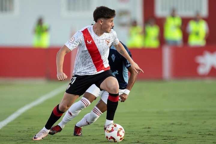 En Sevilla Atlético (Instagram Oso Martínez).