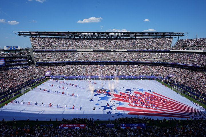 Los festejos en el Estadio de Philadelphia por el Día de la Independencia de los Estados Unidos (AP).