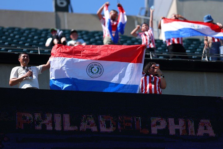 Las banderas de Paraguay (REUTERS).