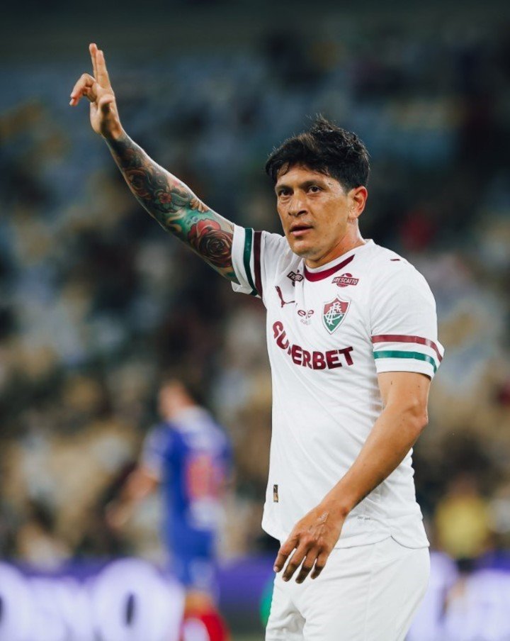 El delantero del Flu la mandó a guardar y metió su típico festejo. (@FluminenseFC)