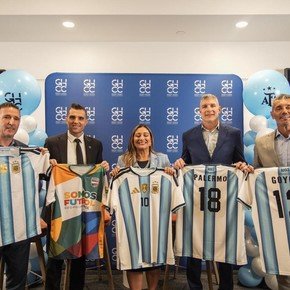 La AFA llevó su plan mundialista a Atlanta con Petersen, Palermo y Goycochea