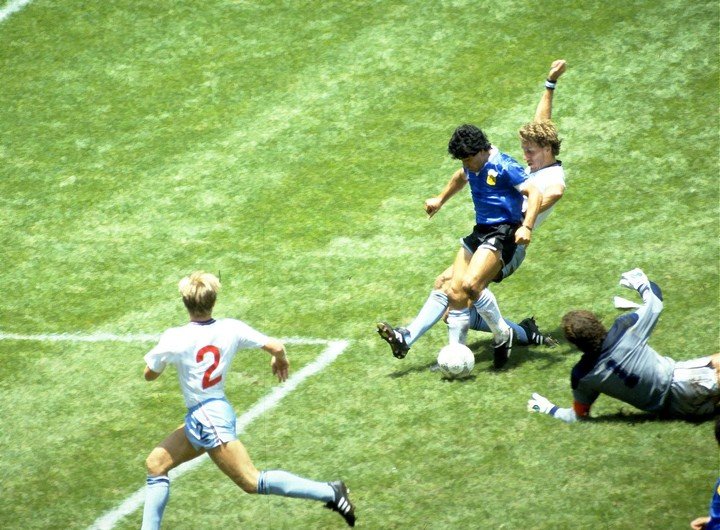 El histórico gol de Diego a Inglaterra (REUTER).