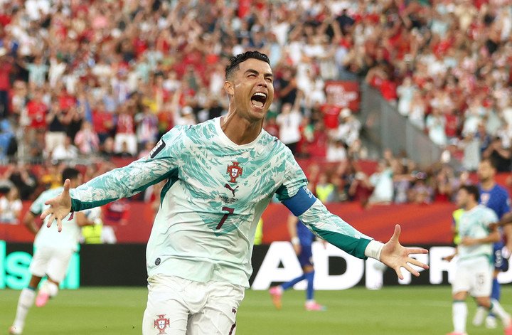 Ronaldo ante Croacia (AFP)