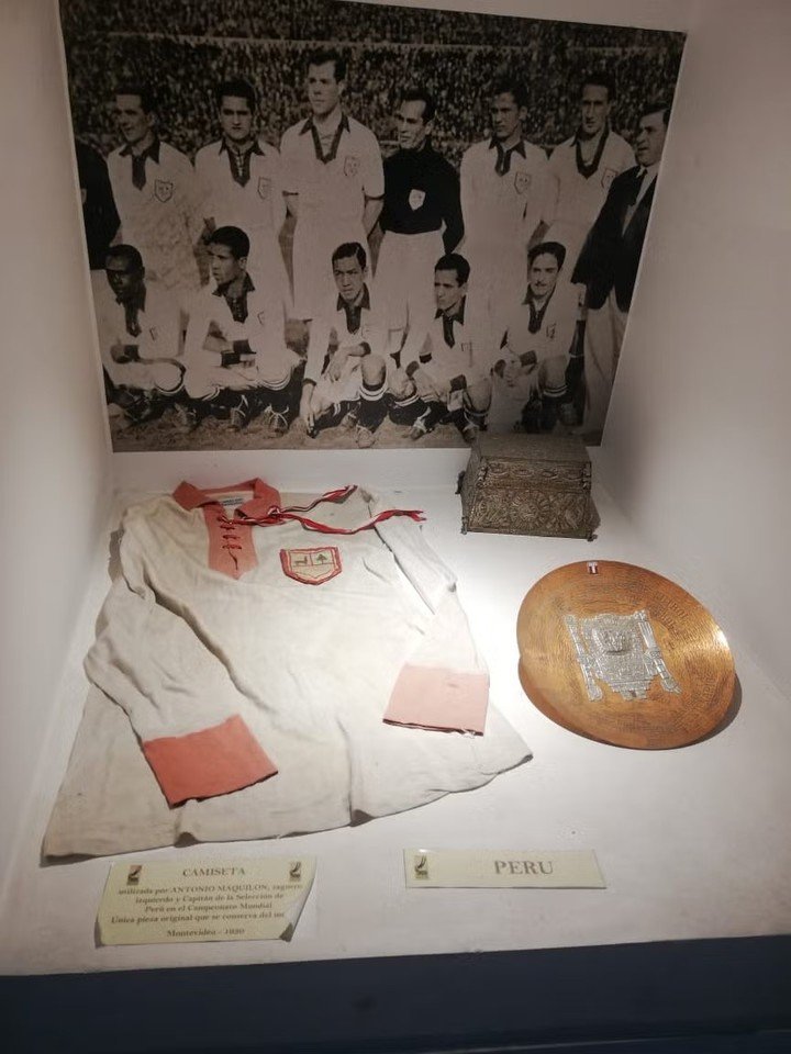 Los regalos de Perú que se guardan en el Museo del Estadio Centenario.