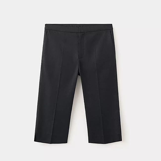 Pantalones tipo bermuda de Mango, 35,99 euros.
