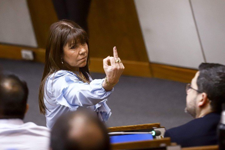 Celeste Amarilla.