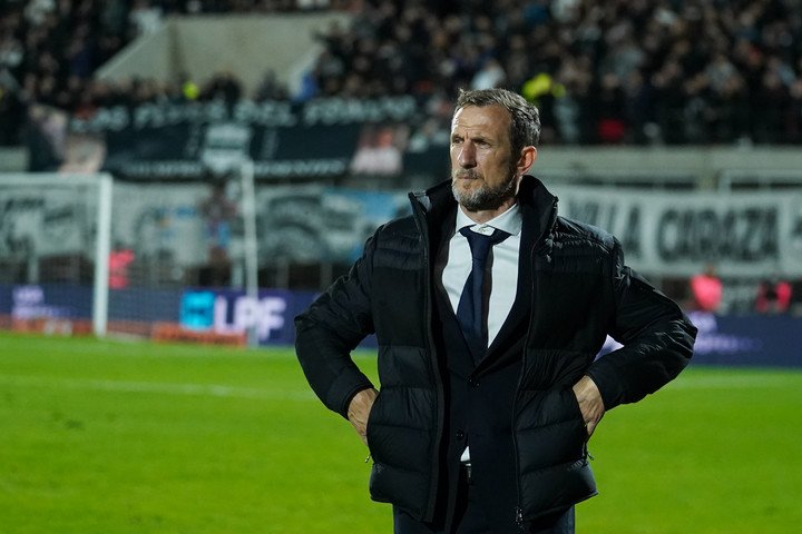 Riestra vs Boca. Rodolfo Arruabarrena. 26.07.2026 Foto Maxi Failla - FTP CLARIN IMG_3473.jpeg Z