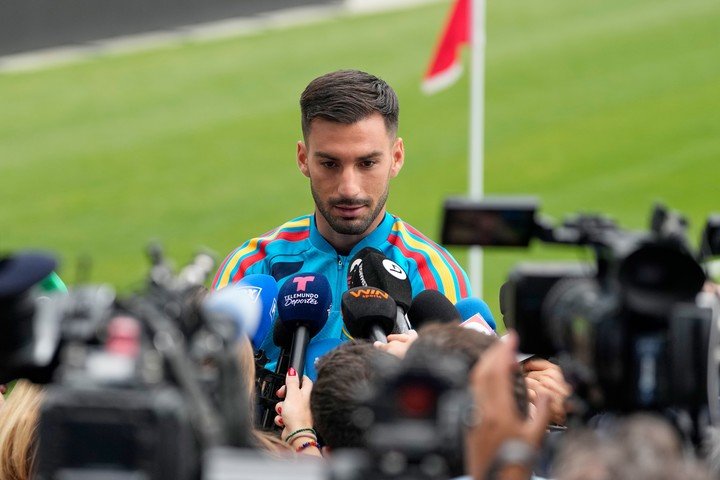 Baena tras el entrenamiento de este miércoles. (Foto: AP)