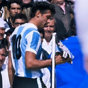 Murió Rattin: el día que enfrentó a Inglaterra y protagonizó el partido que cambió la historia del fútbol