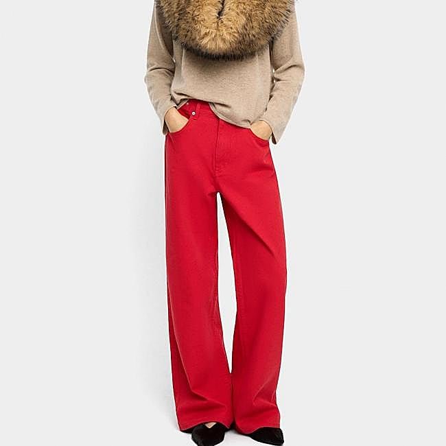 Vaquero rojo de pernera ancha de Parfois, 25,99 euros.