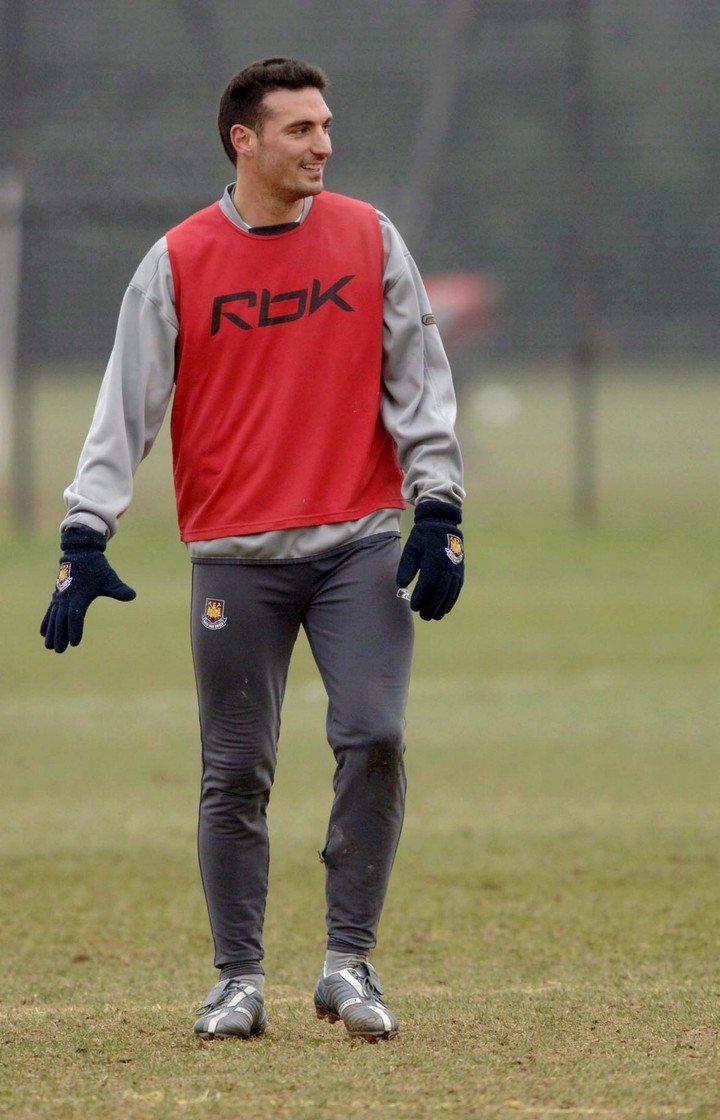 Scaloni de entrenamiento con West Ham. (archivo EFE)