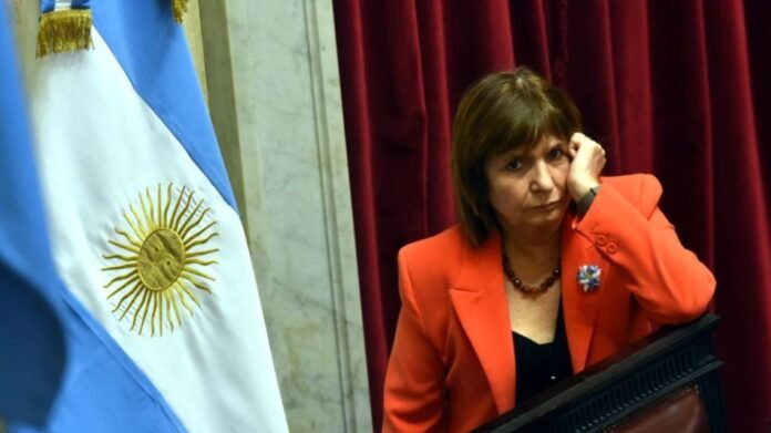 Patricia Bullrich se postuló para la ciudad de Buenos Aires, le sumó presión al armado porteño y en el karinismo optan por el silencio