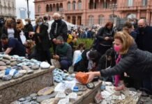 Retiraron de manera preventiva el Memorial de las víctimas del Covid-19 de Plaza de Mayo por la final del Mundial